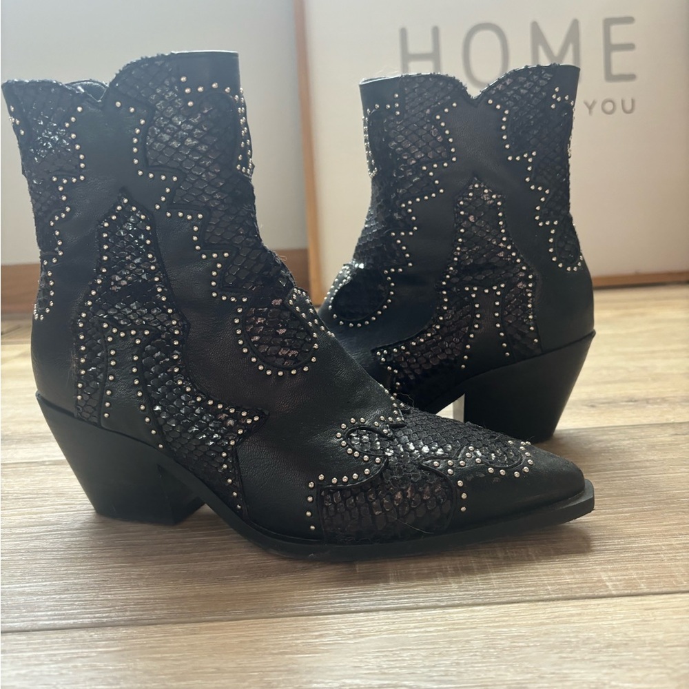 Black boots